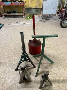 lot 113 image: Shop Supplies