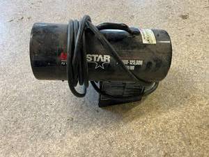 lot 128 image: Heat Star Propane Heater