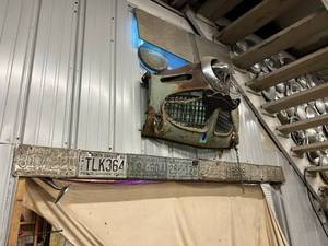 lot 152 image: Vintage ND License Plates