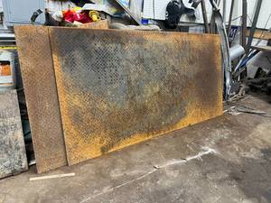 lot 175 image: 2 - 4 x 8 Steel Sheets