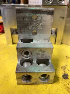 lot 178 image: Aluminum Load Connection Terminal Lugs - 9
