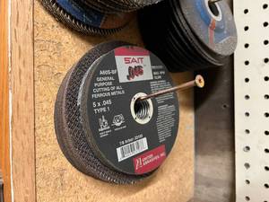 lot 184 image: Cutting Wheels