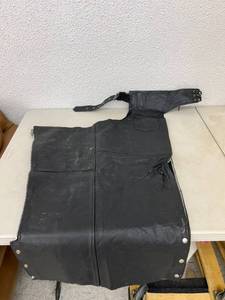 lot 12 image: Interstate Leather Chaps