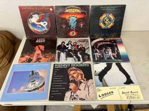 lot 21 image: Albums