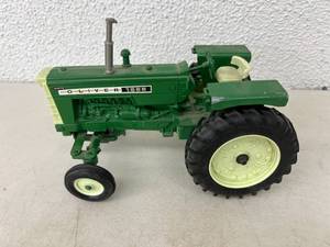 lot 28 image: Oliver 1655 Tractor