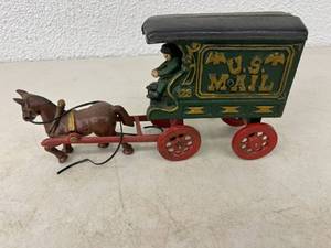 lot 42 image: Cast Iron US Mail Wagon