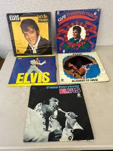 lot 49 image: Elvis Albums