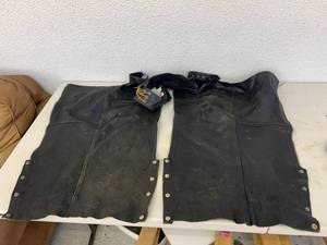 lot 62 image: Size S Addis Fashions Leather Chaps