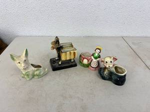 lot 65 image: Vintage Planters
