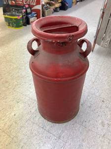 lot 86 image: Cream Can