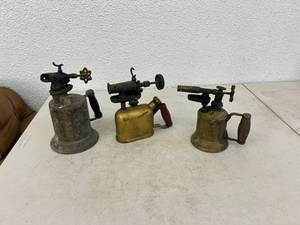 lot 101 image: Blow Torches