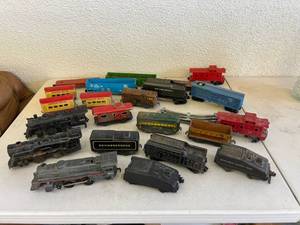 lot 120 image: Toy Trains