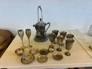 lot 126 image: Silver Plated Items