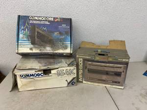 lot 144 image: Commodore 64