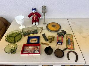 lot 174 image: Mixed Lot