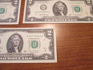 5 Uncirculated sequentially numbered $2.00 bills