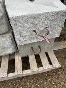 Quantity of 4 Landscape block 12x 24  500lbs