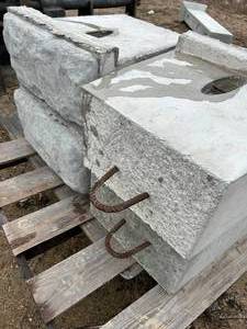 Quantity of 4 Landscape block 12x 24  500lbs