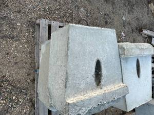 Quantity of 4 Landscape block 12x 24  500lbs