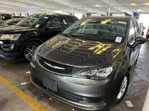 2021 Chrysler Voyager LX
