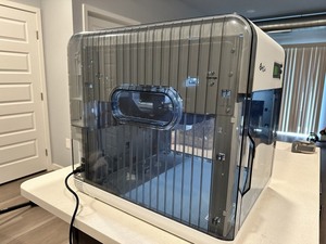 lot 117 image: DaVinci 1.0 3D Printer and 3 Extra Filament Cartridges