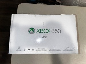 lot 114 image: XBOX 360 4GB CONTROLLER & GAMES
