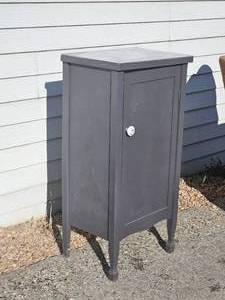 lot 95 image: Minnesota Vikings Grey Accent Cabinet
