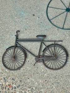 lot 68 image: Retro Bicycle Wall Hangings