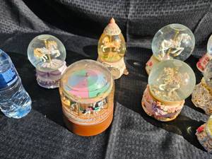 lot 80 image: Carousel Snow Globe Collection