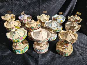 lot 83 image: Collection of Revolving Carousel Music Boxes