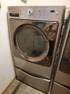 lot 1 image: Kenmore Elite Electric WasherDryer Combo - 42198900  82198900