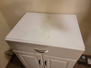 lot 49 image: Chic White Laundry Cabinet