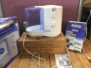 lot 40 image: Westinghouse Cool Mist Humidifier