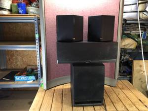 lot 68 image: Klipsch 4pc Speakers