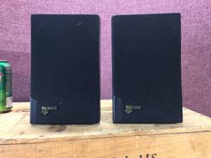 lot 69 image: Pair Advent B2R Speakers - Black