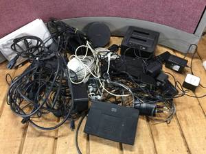 lot 77 image: Misc ComputerElectronicsCablesCords