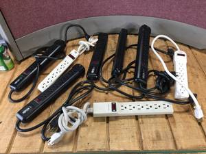 lot 85 image: 8 Surge Protectors