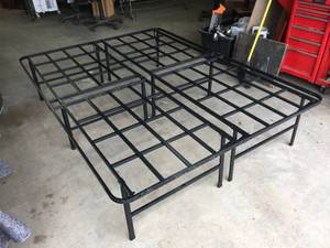 lot 5 image: Queen Size Purple Folding Bed Frame