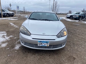 lot 9 image: 2008 Hyundai Tiburon GT