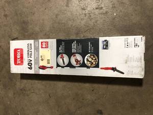 TORO-60-VOLT MAX LITHIUM-ION BRUSHLESS CORDLESS 110 MPH 565 CFM LEAF BLOWER - 2.0 AH BATTERY AND CHARGER INCLUDED   Customer Returns See Pictures