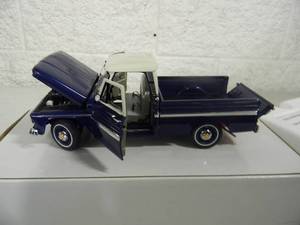 lot 23 image: THE DANBURY MINT 124 SCALE DIE-CAST - 1966 CHEVROLET C10 PICK-UP - FANTASTIC PIECE - NEW IN BOX - SEE PICTURES