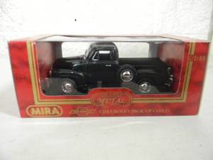 lot 18 image: MIRA GOLDEN LINE 118 SCALE DIE-CAST - 1953 CHEVROLET PICK-UP - AWESOME PIECE - NEW IN BOX - SEE PICTURES