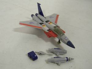 lot 40 image: VINTAGE 1980s Transformers Vintage G1 Starscream Decepticon Takara (almost complete) Original - NICE - FANTASTIC PIECE - SEE PICTURES