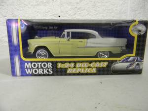 lot 50 image: MOTOR WORKS 124 SCALE DIE-CAST - 1955 CHEVY BEL-AIR - GREAT PIECE - NEW IN BOX - SEE PICTURES