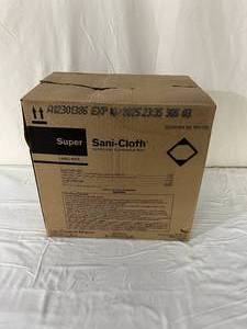 lot 186 image: 1 Case (12 containers, 160 each) PDI Q55172 6 x 6.75 Super Sani-Cloth Germicidal Disposable Wipe - Large Canister - Expiration 1025