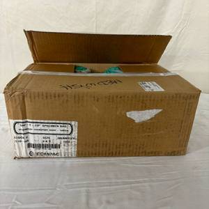 lot 200 image: 1 Case (1000 each) NEW Compac 7210-GR 6 x 9 SAF-T-ZIP Specimen Secondary Transport Bag - Green