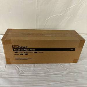 lot 209 image: 1 Case (10 boxes, 100 each) NEW MediChoice APP104A 1.75 x 3.5 2-Ply Sterile Alcohol Prep Pads - Large - Expiration 124