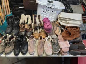 assorted womans shoes and boots mostly size 8-9