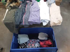 womans clothes and jackets m-xl includes tote with lid