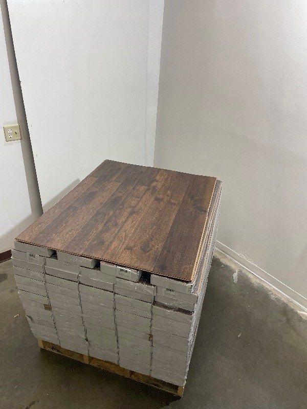 lot 100 image: 404 SF of Mohawk 12mm Laminate Flooring 7.5 x 47.5 - LB